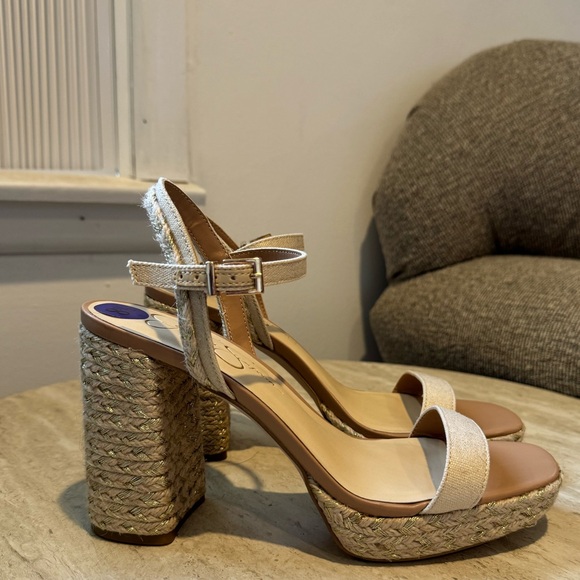 Nude heels - Picture 1 of 3